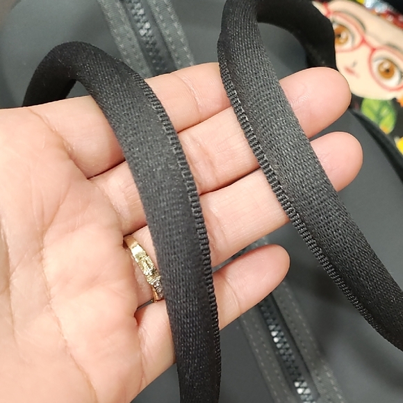 Athleta Charcoal Diem Speedster - Picture 2 of 14